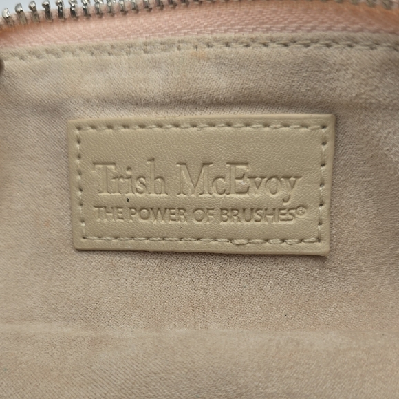 Trish McEvoy Blush Pink Brush Holder - Picture 2 of 5